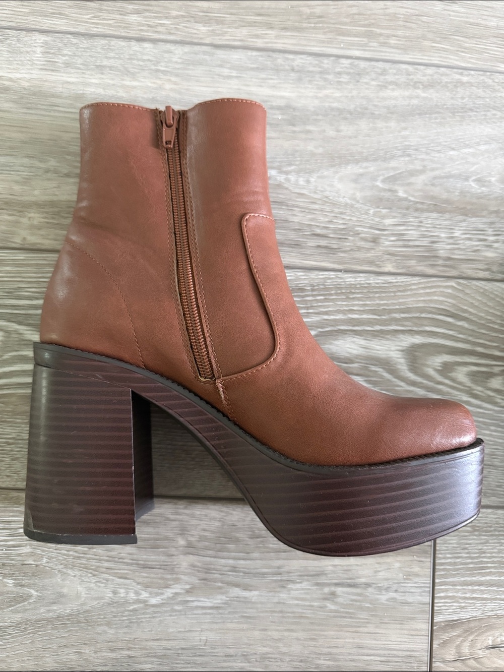 Madden Girl Camel Booties Sz 6.5M - Picture 8 of 10